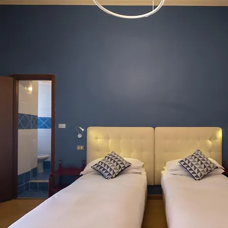 Italia Hotel 3*
