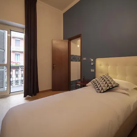 Italia Hotel 3*