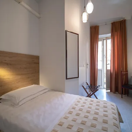 Hotel Italia 3*