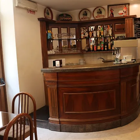 Italia Hotel 3*
