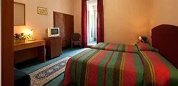 Ξενοδοχείο Italia 3*