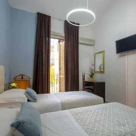 Italia Hotel 3*