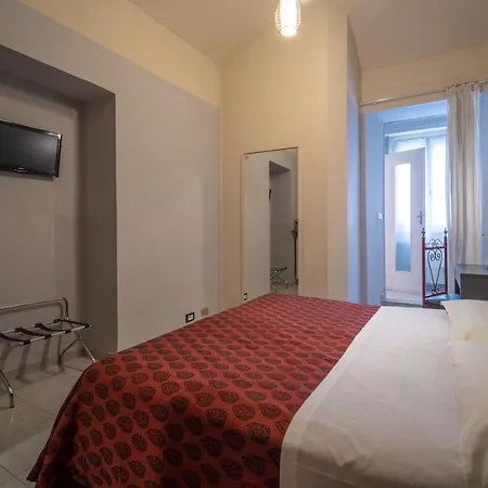 Italia 3*