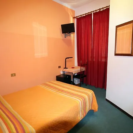 Italia Hotel 3*